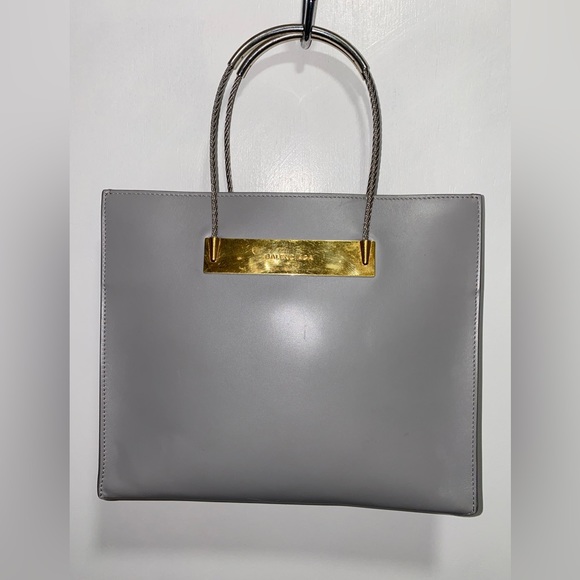 Balenciaga silver and gold fixture. Used. - Picture 1 of 3